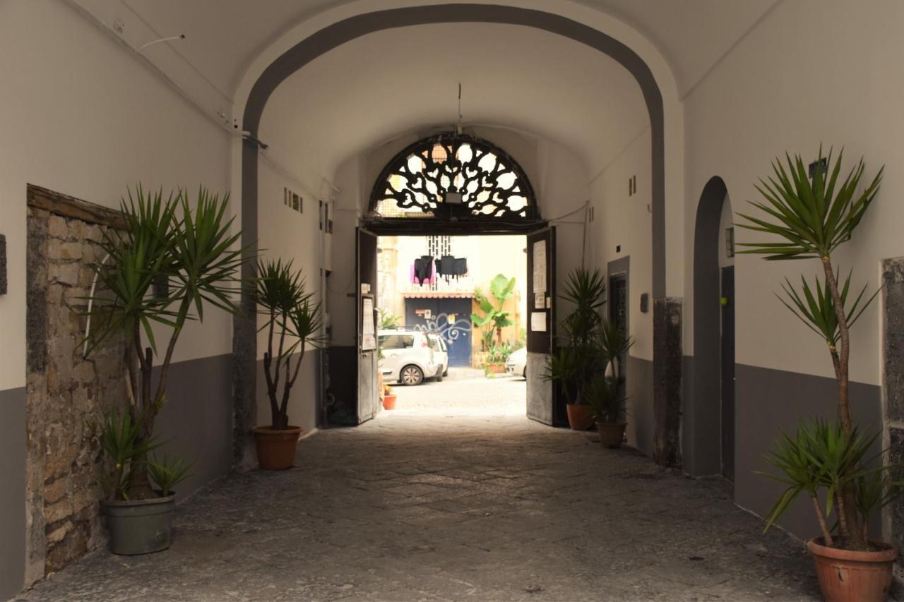 Varriale House Parking Free Small Car 那不勒斯 外观 照片